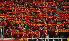 爱游戏体育-国家队赛事中绽放光芒，夺得宝贵胜利
