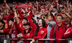 爱游戏下载app官网-上港连胜收官，球队迎来巅峰表现