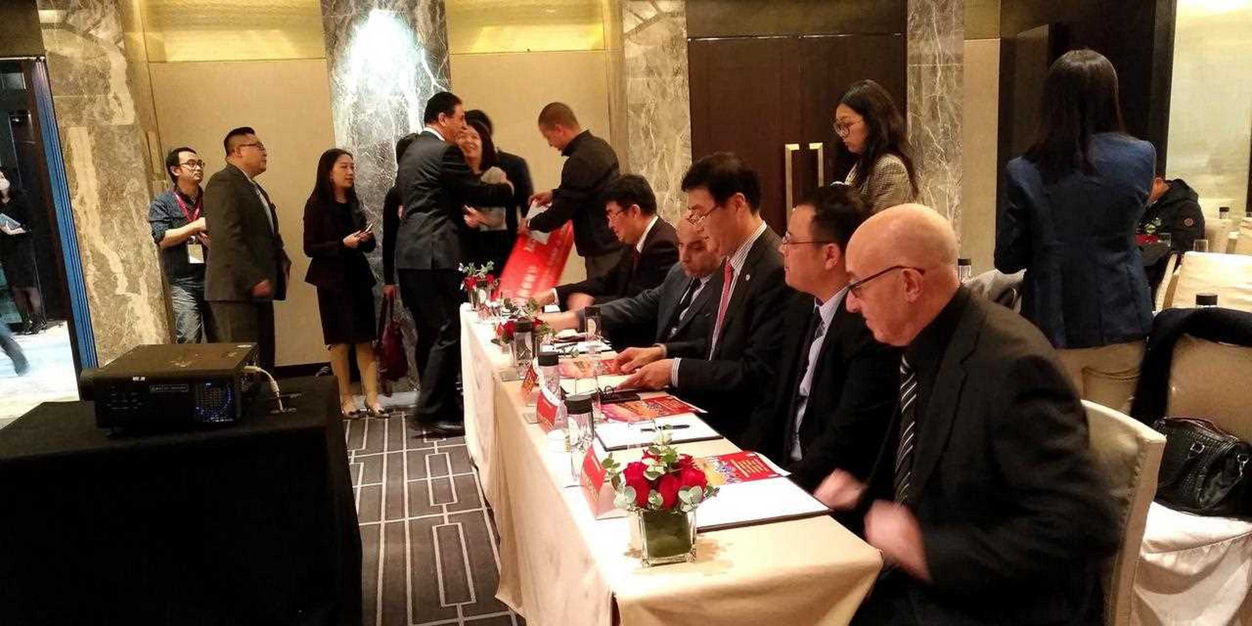 突尼斯球星领衔阿尔及利亚俱乐部签约，引发球迷关注的简单介绍