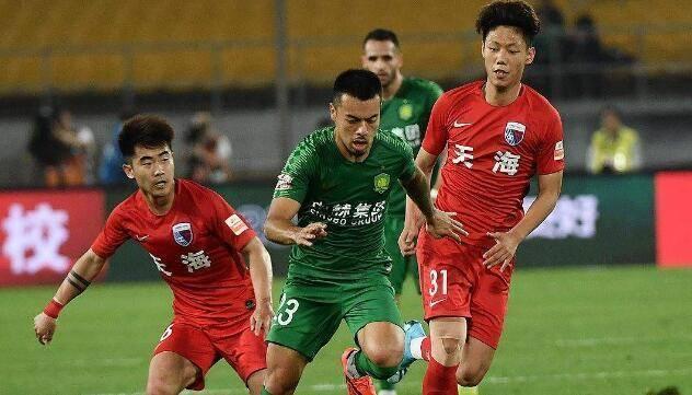 河南建业主场击败天津权健，取得关键胜利